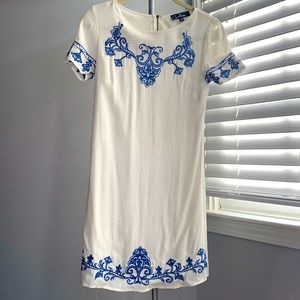 Lulu’s XS shift white and blue dress